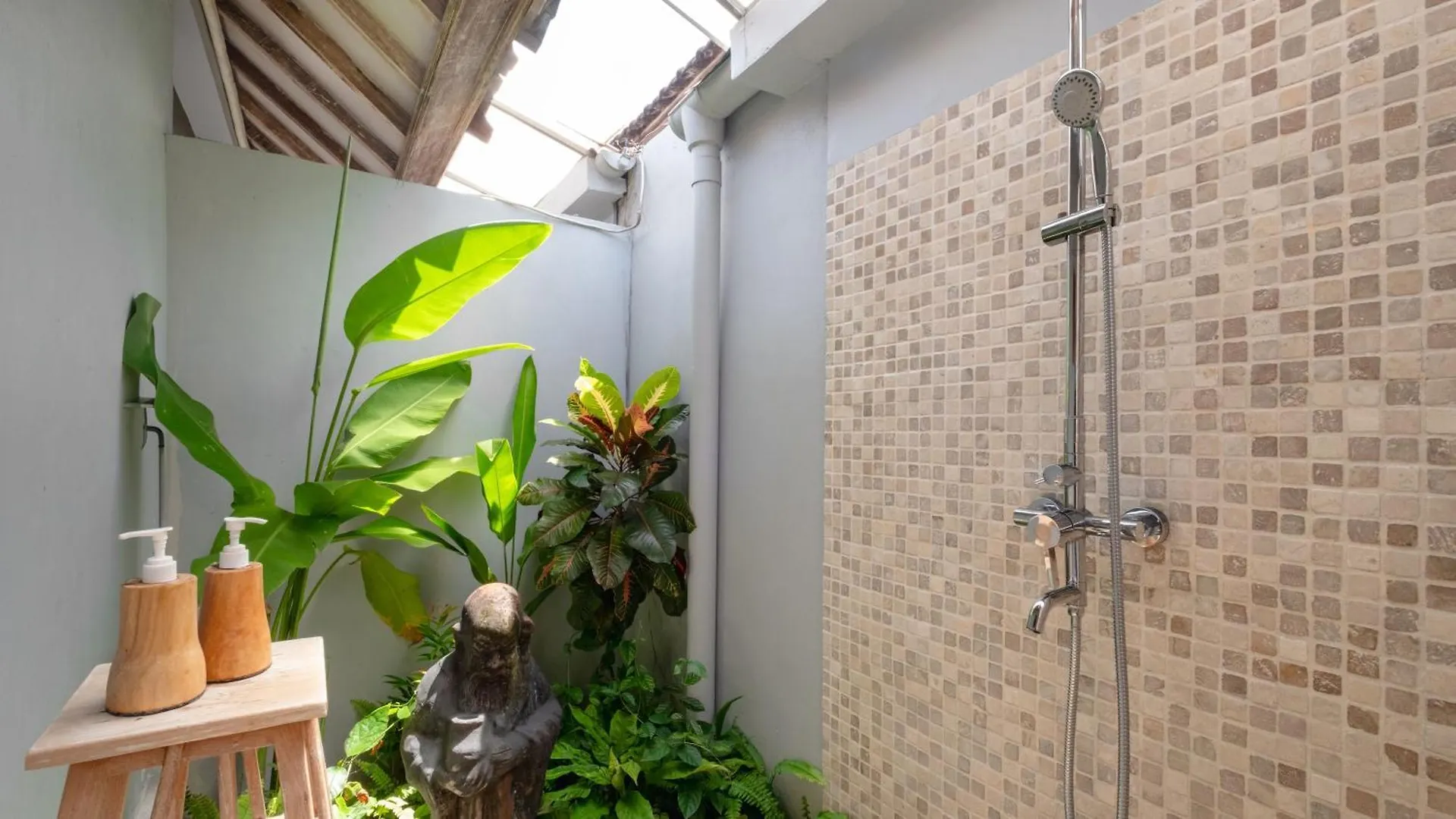 Villa Koyama By Villa Finder Seminyak